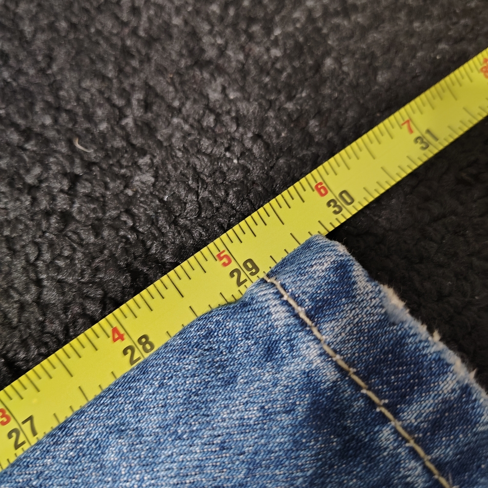 Levis low pro straight Women's SIZE 29 Blue Distressed Denim Jeans - Picture 9 of 9